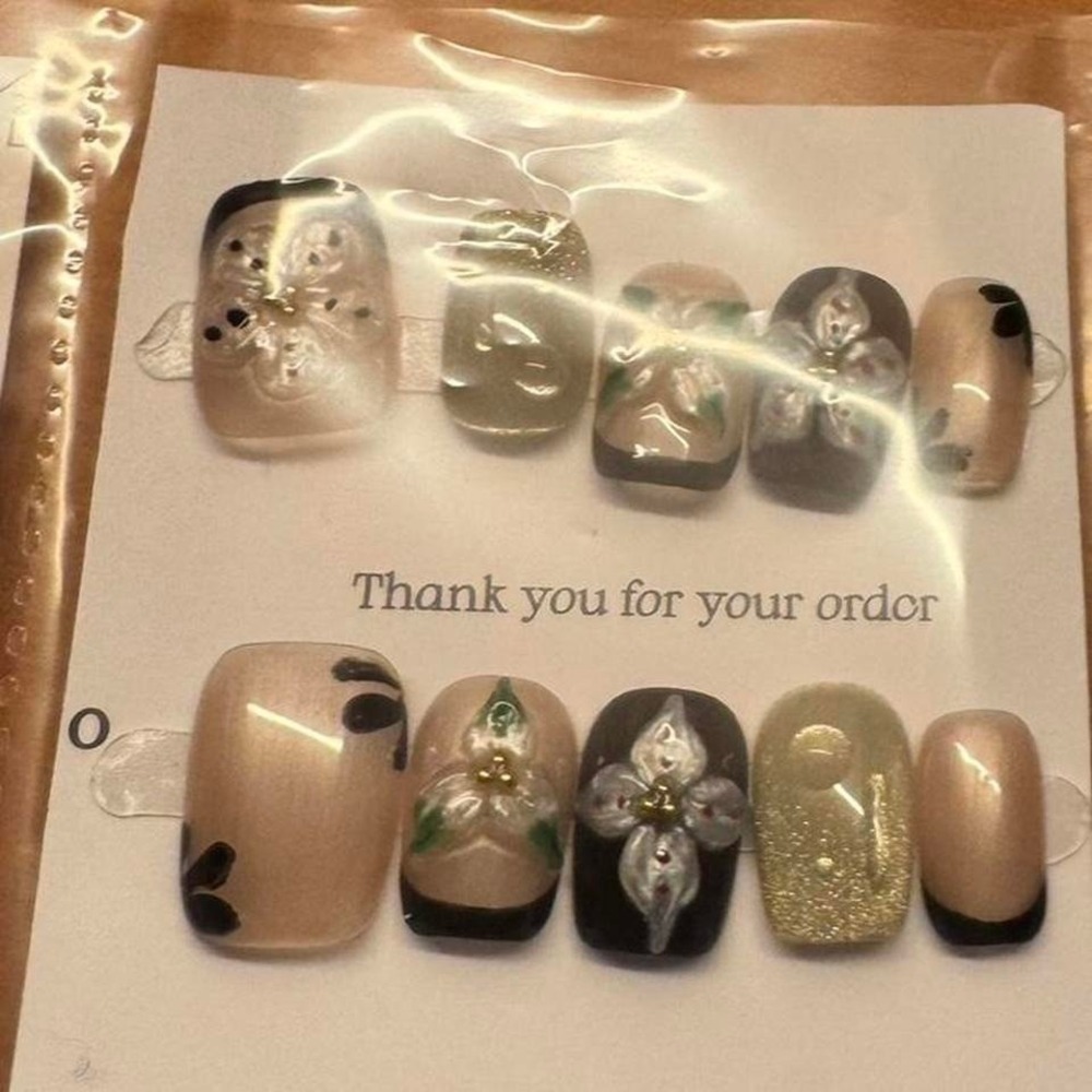 Press On Nails Black Beige Floral‎ Elegant Manicure Nail Art Set